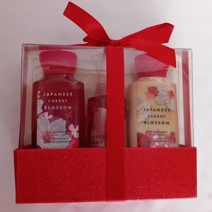 Bath & Body Works Japanese Cherry Blossom Bath And Body Set